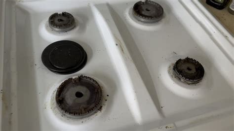 hob keeps sparking after cleaning